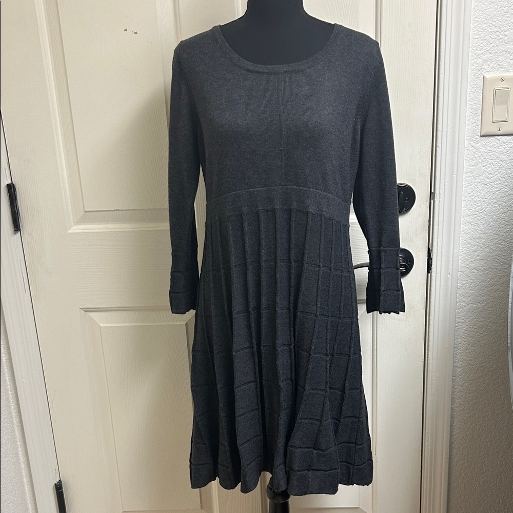 CALVIN KLEIN GRAY SWEATER DRESS, SIZE Large, 75% Acrylic, 25% Polyester